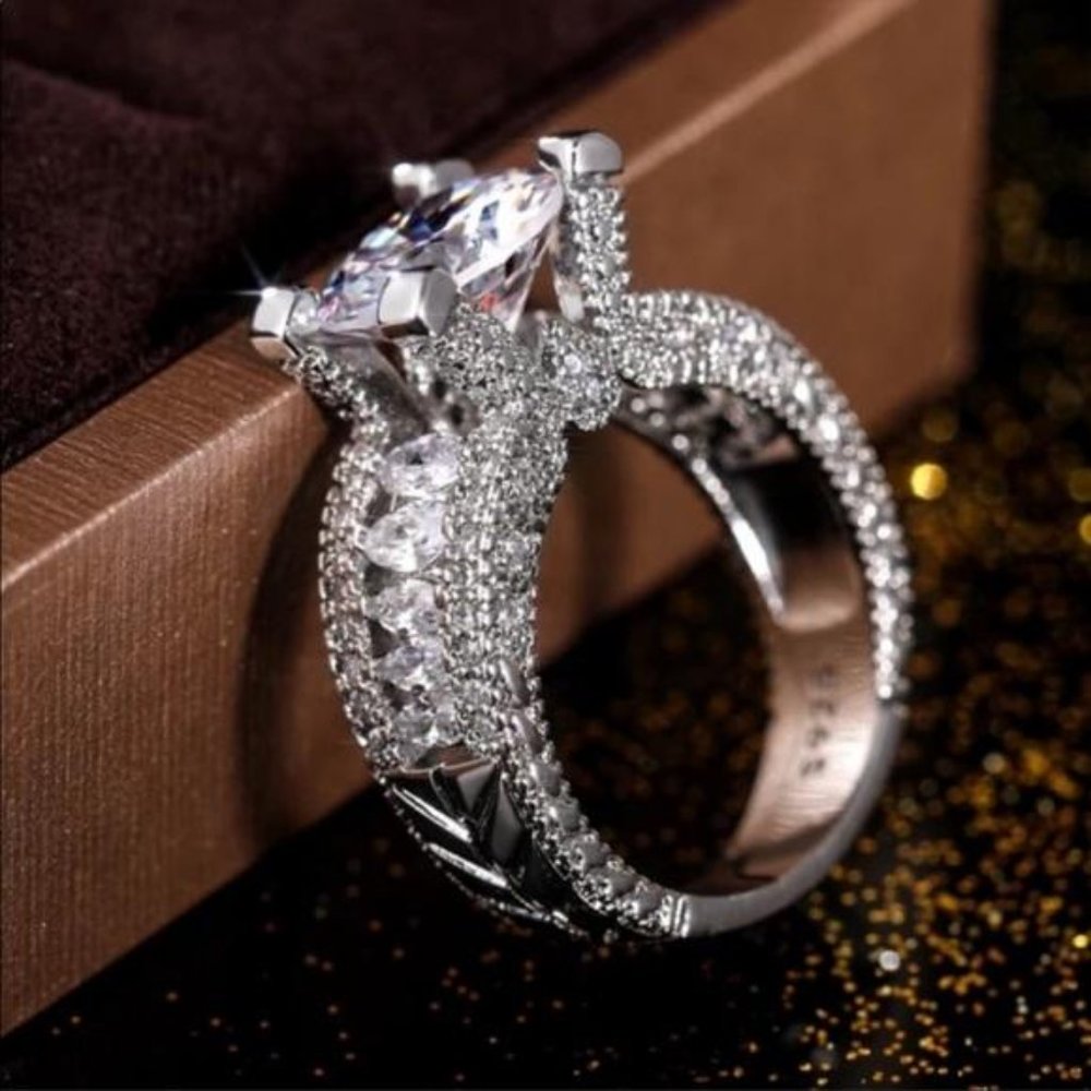 NEW 925 STERLING SILVER DIAMOND DIAMOND RING - Picture 3 of 4